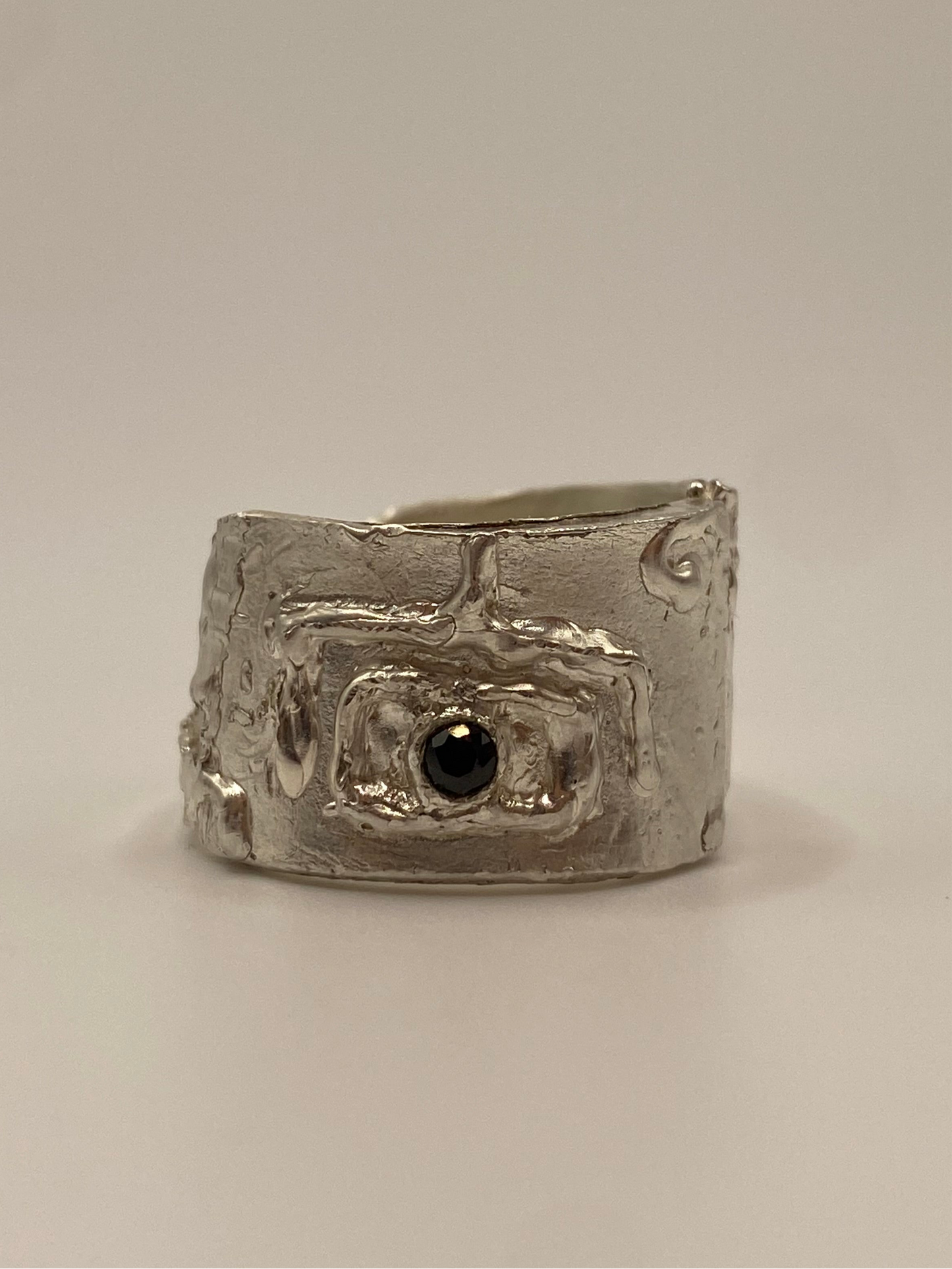 WINDSOR ring