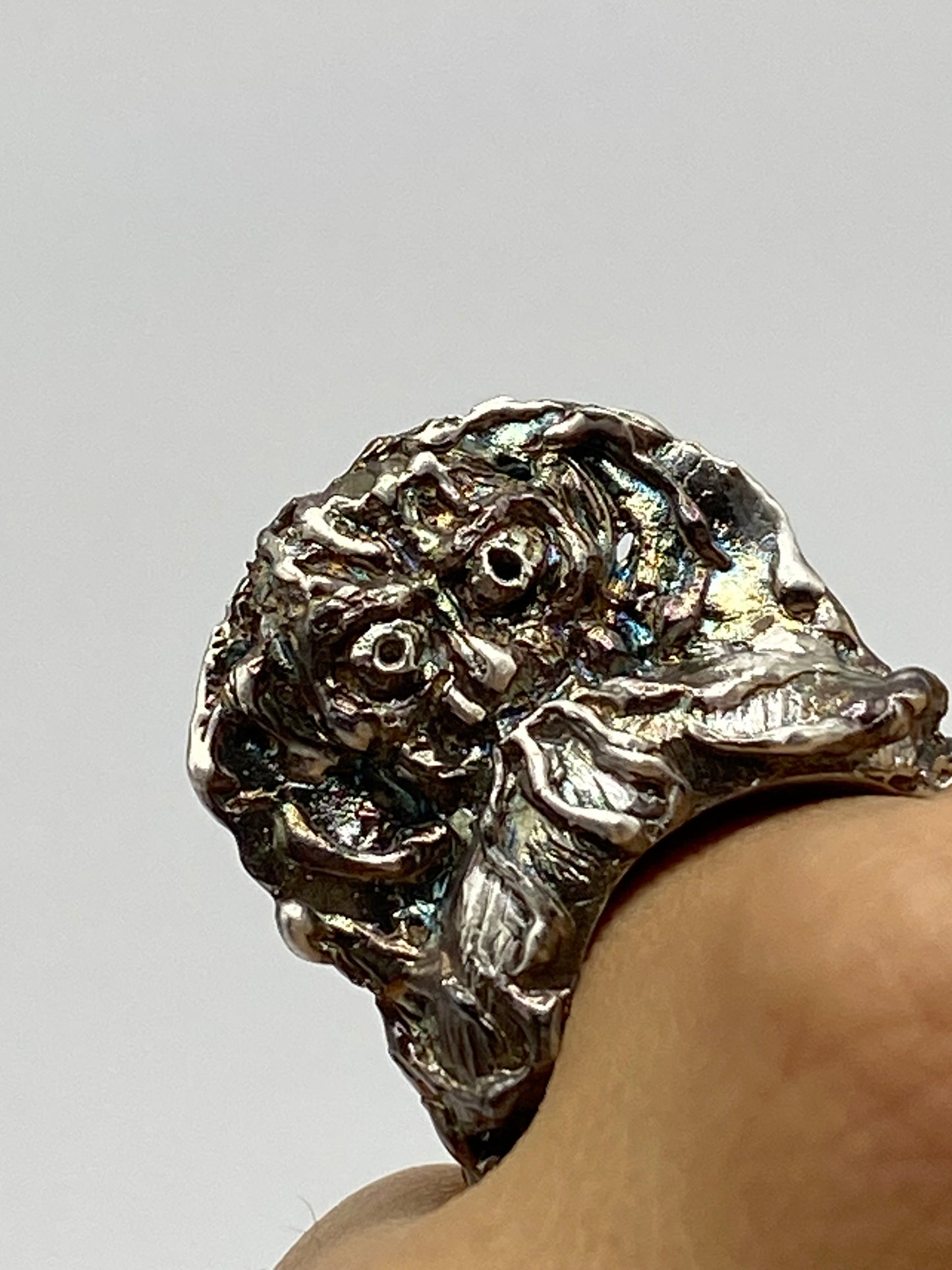MOSTRO ring